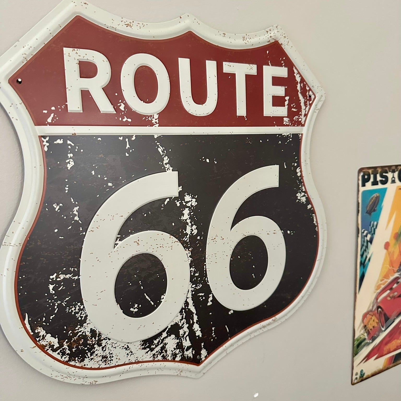 Ensemble - LA voiture de course rouge