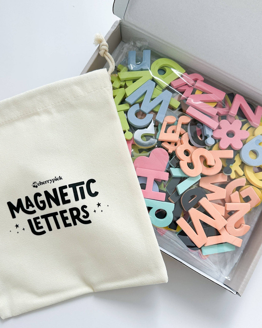 150 lettres et symboles magnétiques en mousse